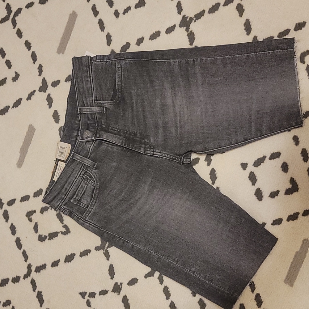 Brand new levi shorts